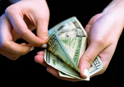 Scopri se hai diritto a una parte del nuovo accordo da 250 milioni di dollari di Apple per Siri!