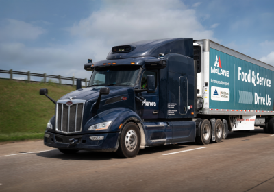 Aurora sigla accordo con McLane per gestire rotte di camion senza conducente in Texas