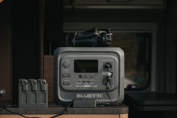 Campeggio e Vanlife in Espansione: Scopri le Soluzioni Energetiche Portatili BLUETTI