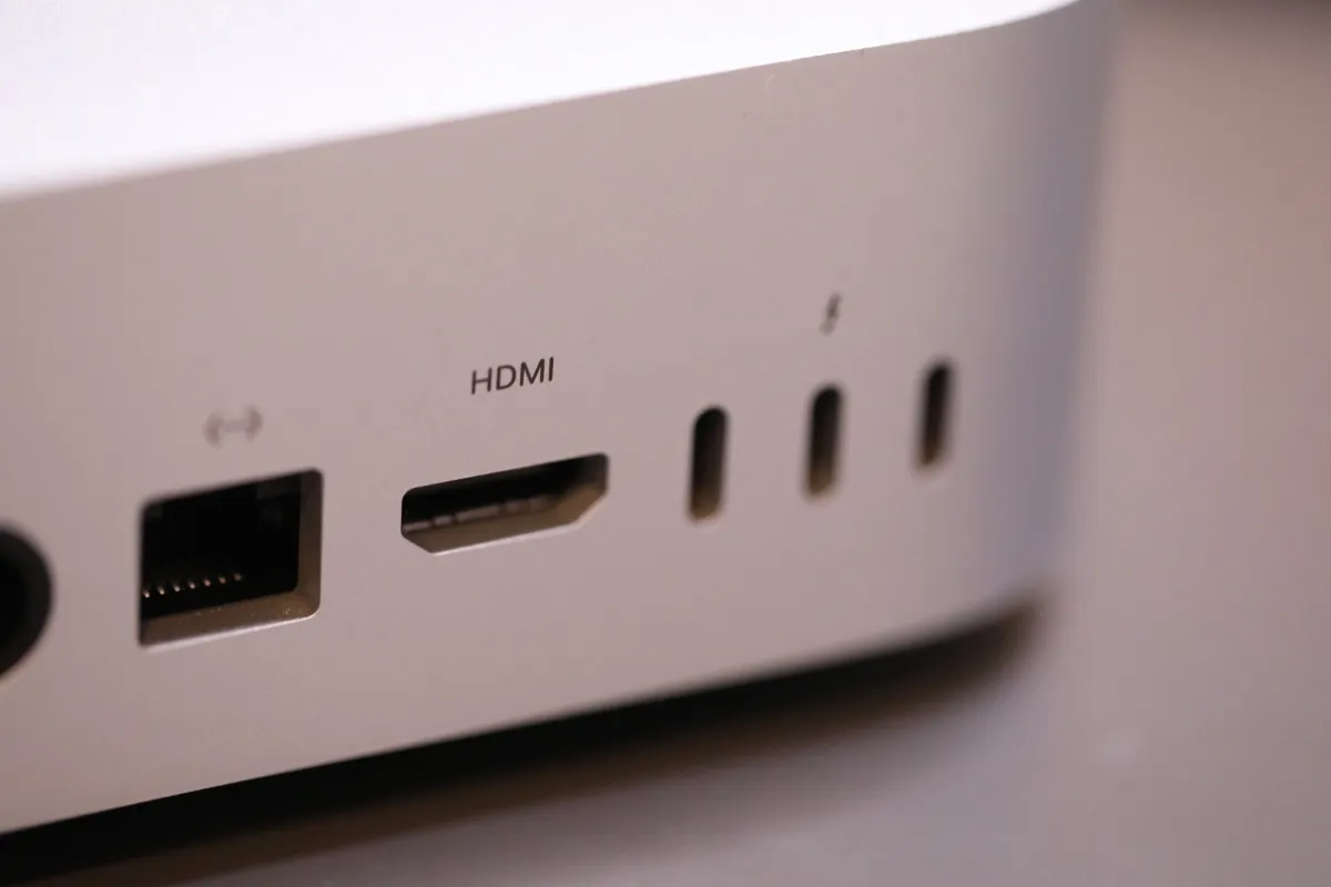 Apple stupita dalla domanda trainata dall’IA per i Mac