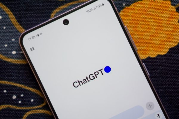 ChatGPT può ora avvisare il tuo ‘Contatto Affidabile’ nei momenti critici