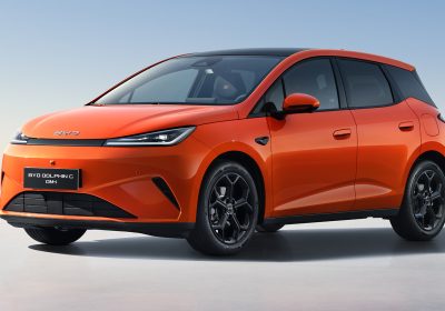 BYD svela la Dolphin G DM-i: l’ibrida plug-in compatta ideale per l’Europa