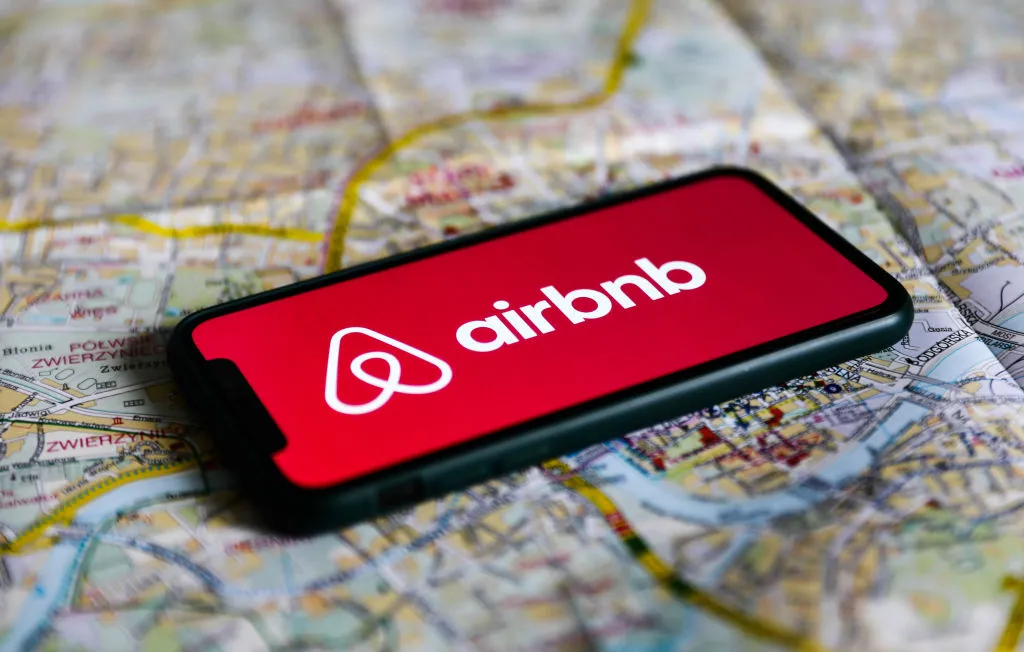 Airbnb rivela: l’80% del suo nuovo codice è scritto dall’AI!