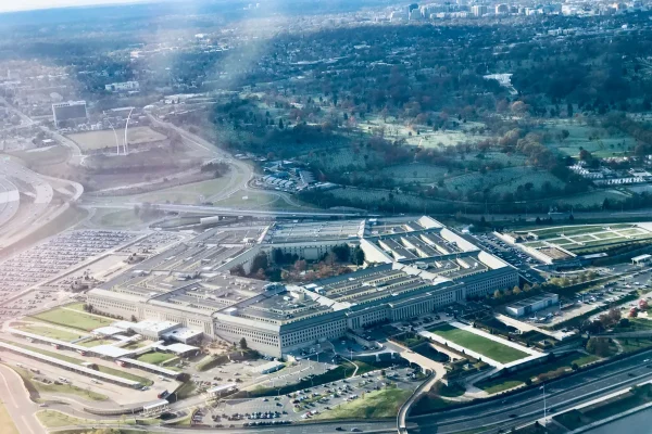 Il Pentagono stringe accordi con Nvidia, Microsoft e AWS per implementare l’IA nelle reti classificate