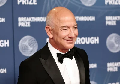 Un membro dello staff di Jeff Bezos lascia il consiglio di Slate Auto