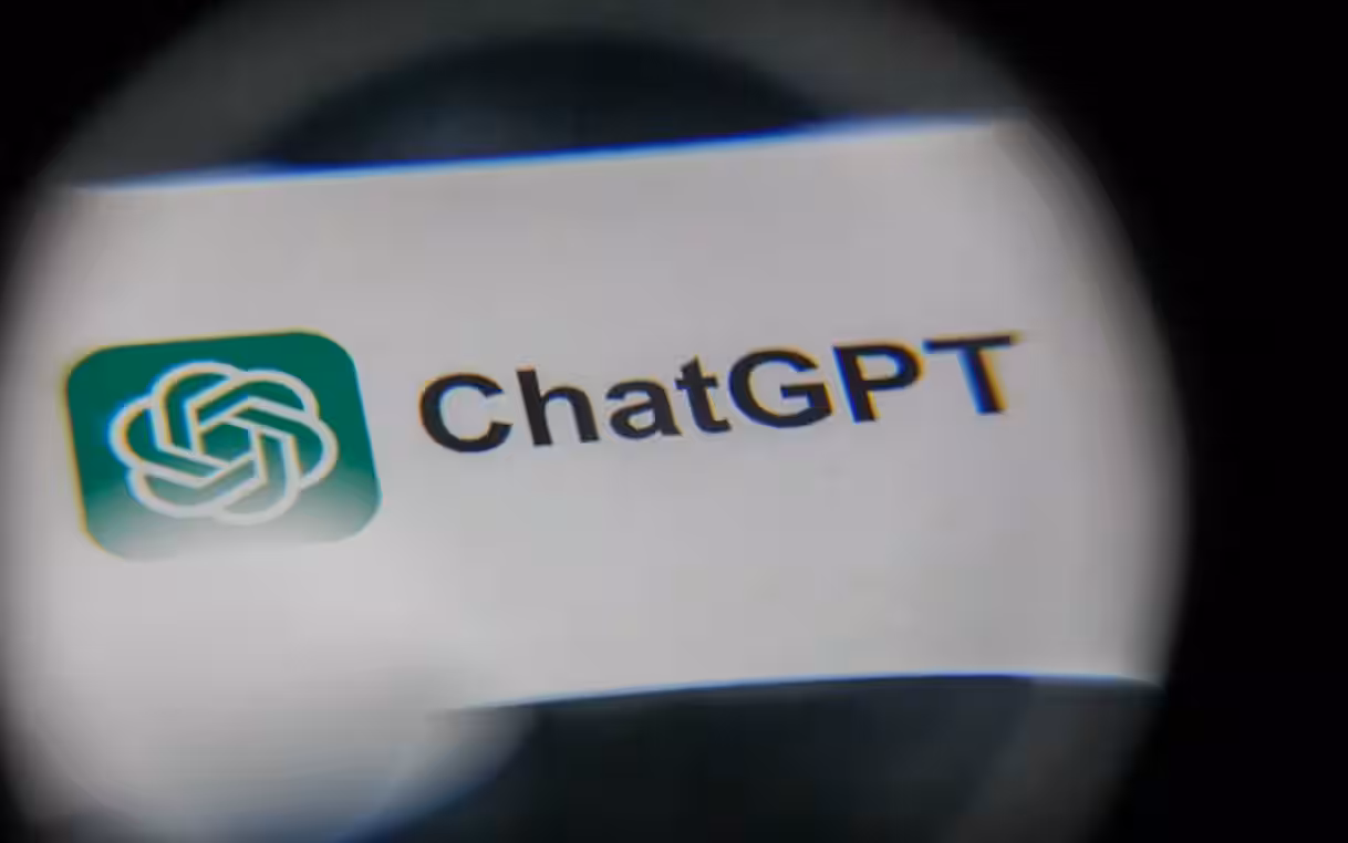 ChatGPT: Notifiche di Sicurezza per Persone di Fiducia in Caso di Rischio Utente