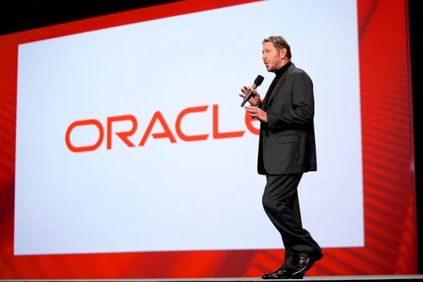 I lavoratori licenziati di Oracle tentano di ottenere un risarcimento migliore, ma l’azienda rifiuta.