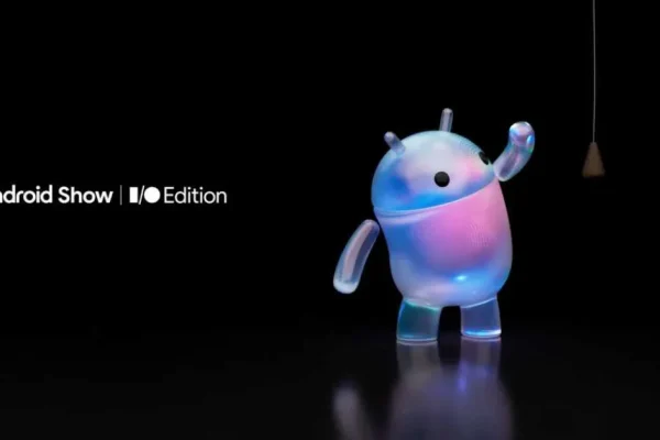 Accuse a Google per aver copiato il design Liquid Glass di Apple: la risposta del capo Android