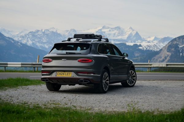Bentley Bentayga EWB Chalet Edition: lussuosi rifugi montani reinventati