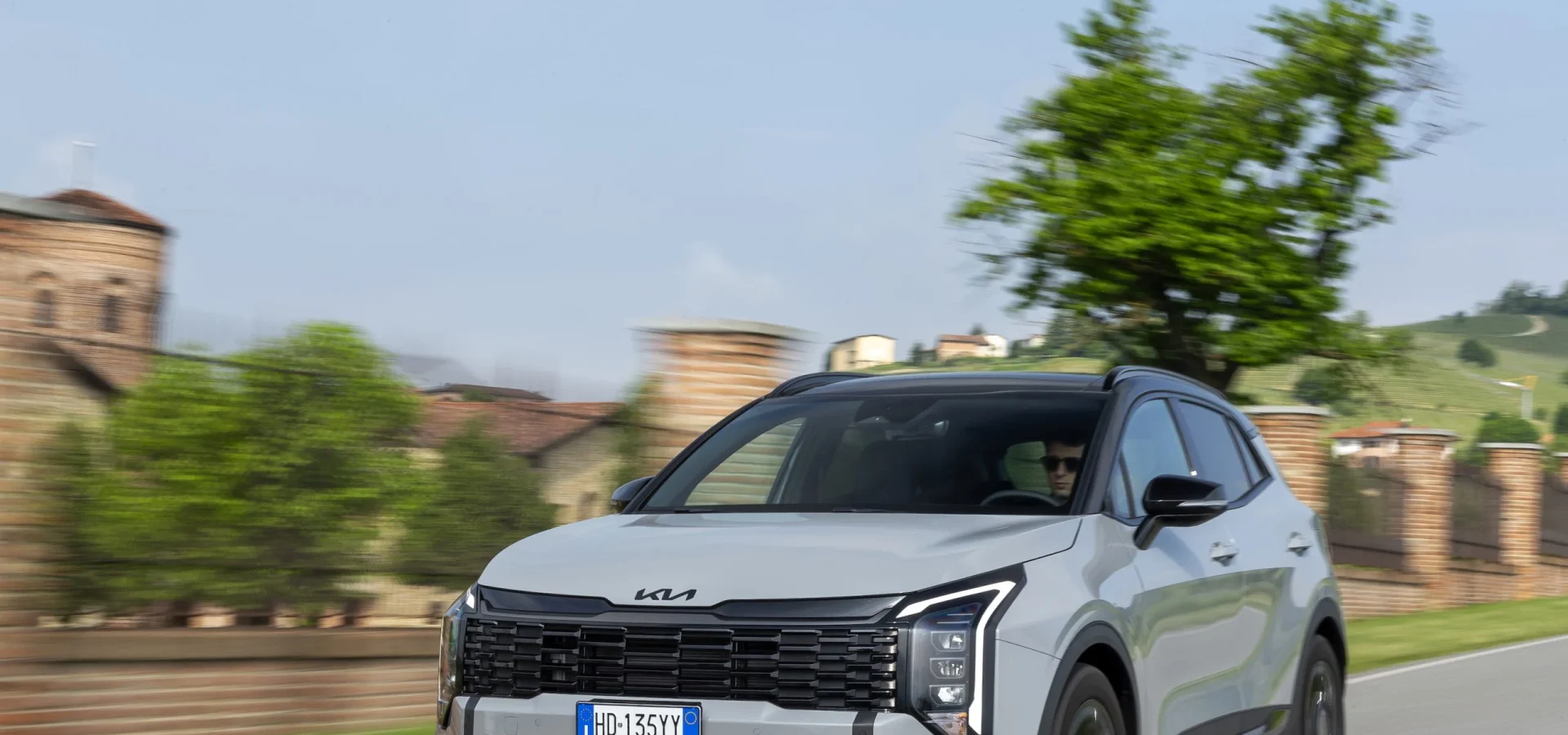 Kia Sportage Tri-Fuel: risparmia con l’ibrido e il GPL!