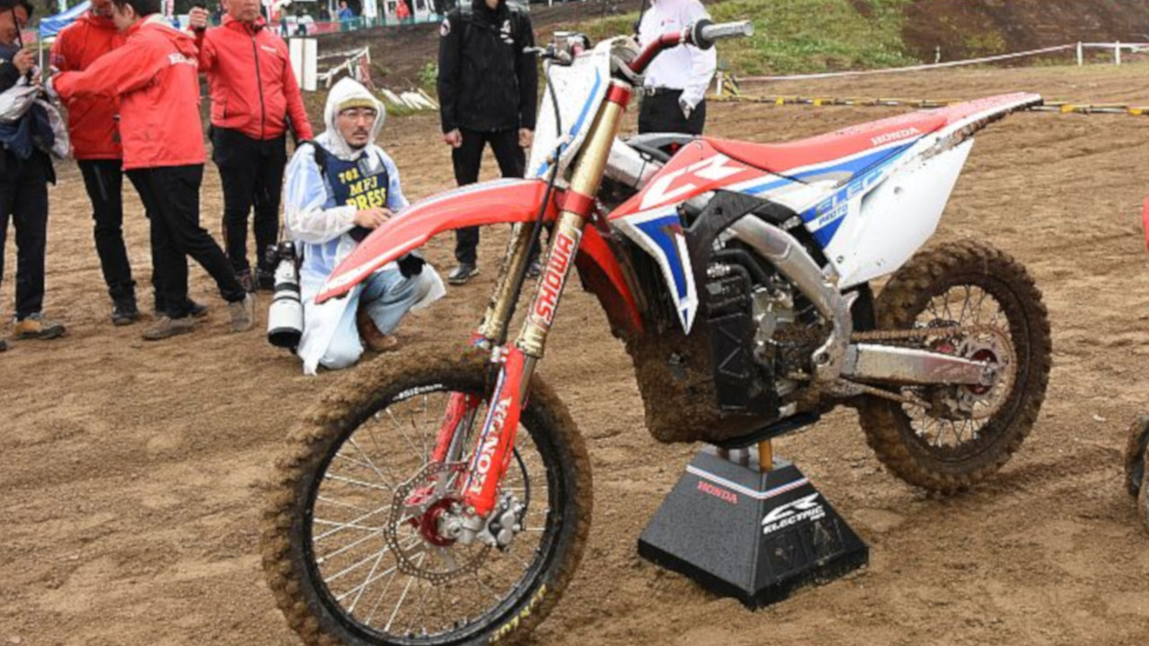 Honda sviluppa un cambio virtuale per moto elettriche con vibrazioni realistiche