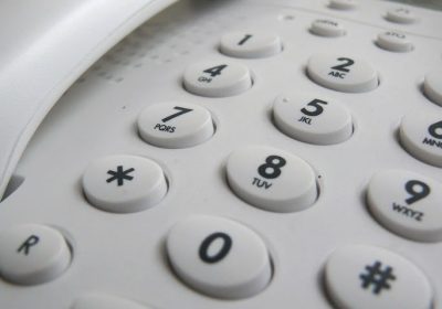 Guida pratica per rintracciare nome e indirizzo associati a un numero in Italia oggi