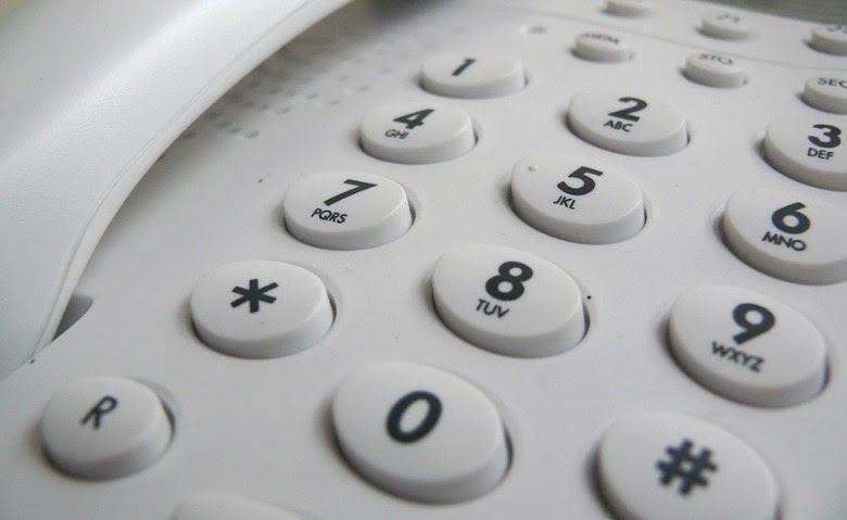 Guida pratica per rintracciare nome e indirizzo associati a un numero in Italia oggi