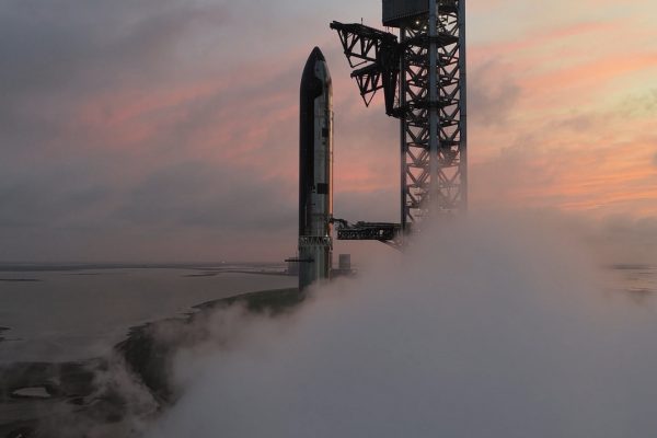 Il dodicesimo lancio del razzo Starship di SpaceX rinviato al 21 maggio