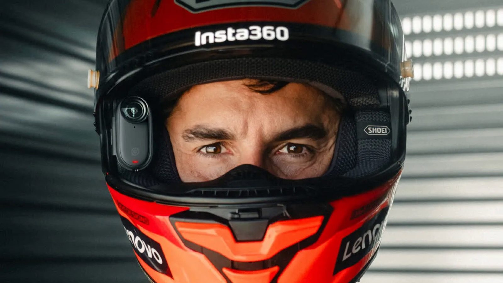 Il kit Moto POV da casco di Insta360 GO 3S conquista Marc Márquez!