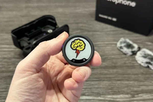 Recensione Insta360 Mic Pro: Il Microfono Innovativo con Display e-Ink