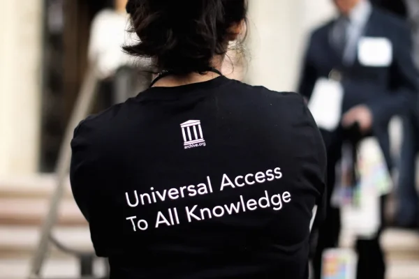 Internet Archive: la grande biblioteca online in pericolo a causa degli alti costi di archiviazione