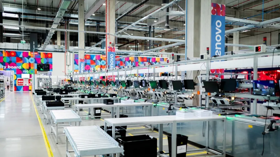 Scopri il Cuore della Fabbrica Lenovo: Innovazione, Intelligenza Artificiale e Sostenibilità nel Nuovo Hub Europeo