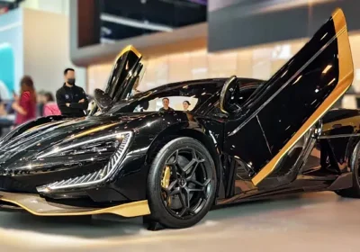 La BYD Yangwang U9 Xtreme raggiunge un prezzo da record di 2.760.000 dollari