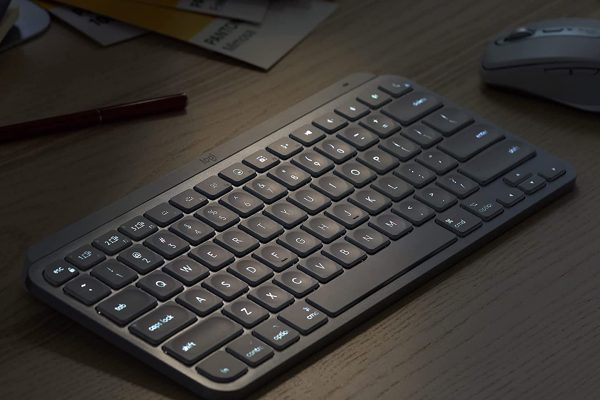 Logitech MX Keys Mini: la tastiera compatta universale a soli 64,59€!