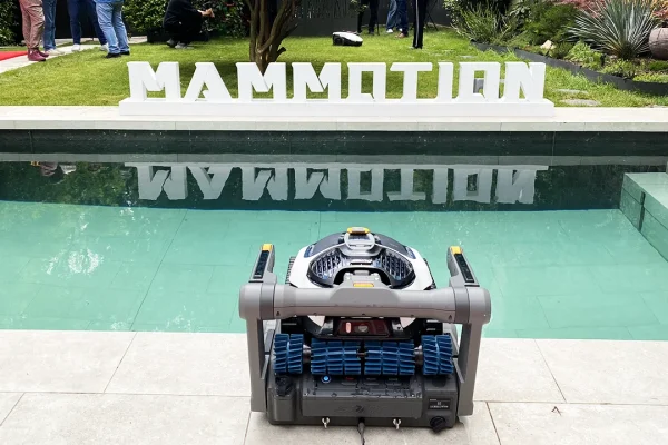 Mammotion svela i suoi innovativi robot per prato e piscina: ora si muovono autonomamente!