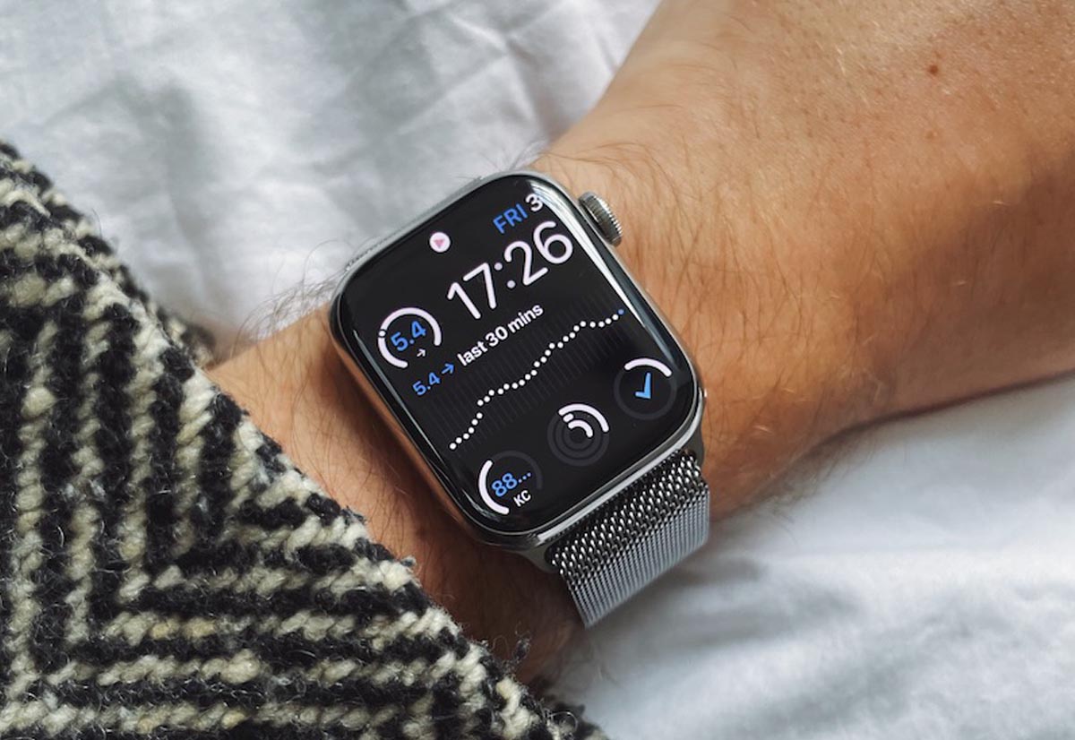 Apple Watch: Cupertino Prosegue con il Monitoraggio Non Invasivo della Glicemia