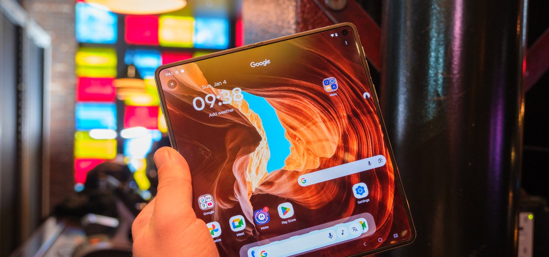 Motorola Razr Fold contro Pixel 10 Pro Fold: Google trova la sua sfida!