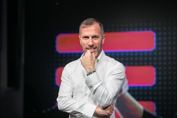 Labriola: “Fibra non è sufficiente, serve una rete più stabile”