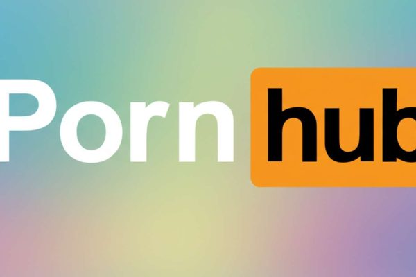 Pornhub Torna in Regno Unito: Ecco Perché Devi Avere un iPhone!