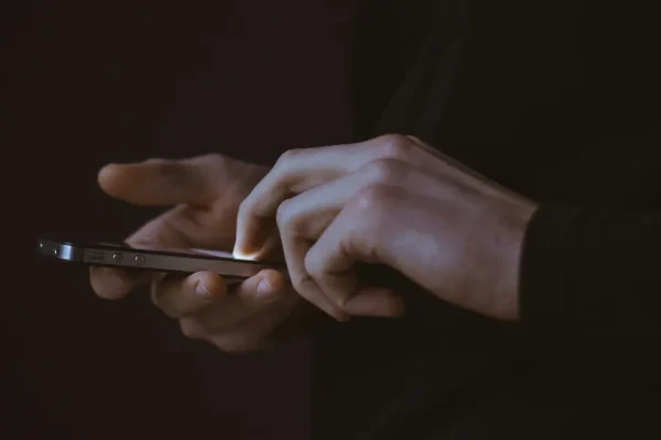Pornhub adotta la verifica dell’età di Apple nel Regno Unito