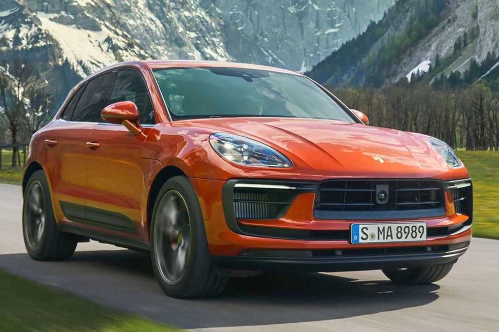 Paradosso Porsche: Accumulo di Macan a Benzina Prima dell’Addio al Mercato