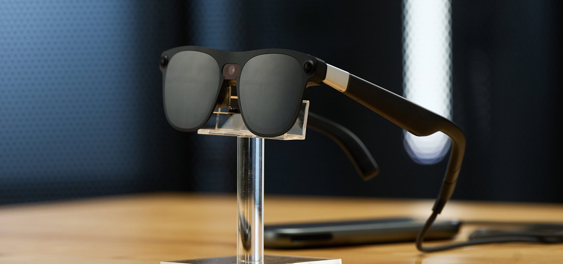Scopri il Potente Computing Puck che Alimenta gli Occhiali XR Android di XREAL