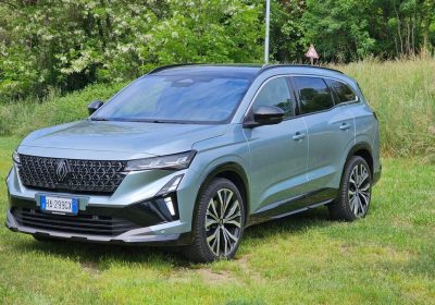 Nuova Renault Espace Full Hybrid: Versatilità da 5 a 7 Posti e Prestazioni Eccellenti – Scopri il Video!