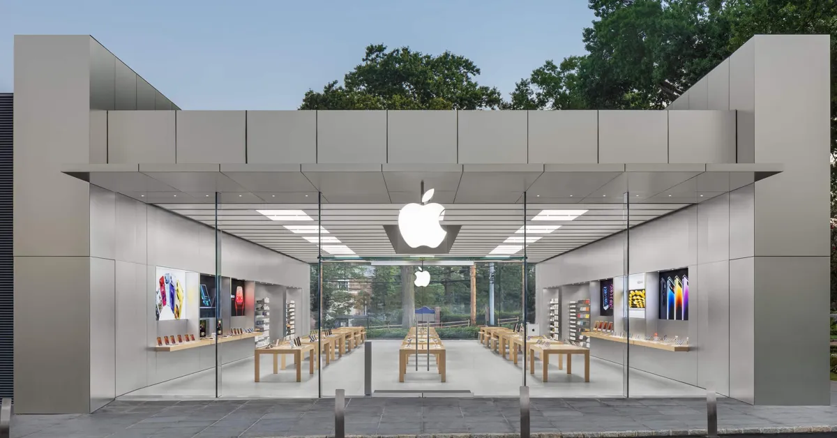 Tre uomini accusati di dirottamento a mano armata di un furgone con $1,2 milioni di attrezzatura Apple