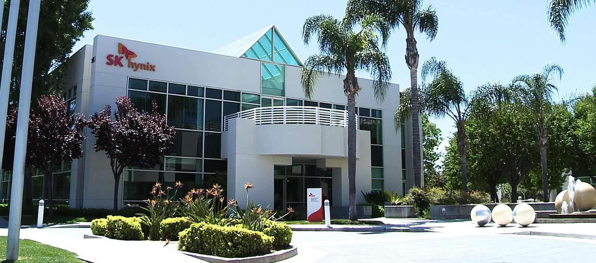 Crisi dei chip RAM: clienti tentano SK hynix con regali per assicurarsi forniture maggiori