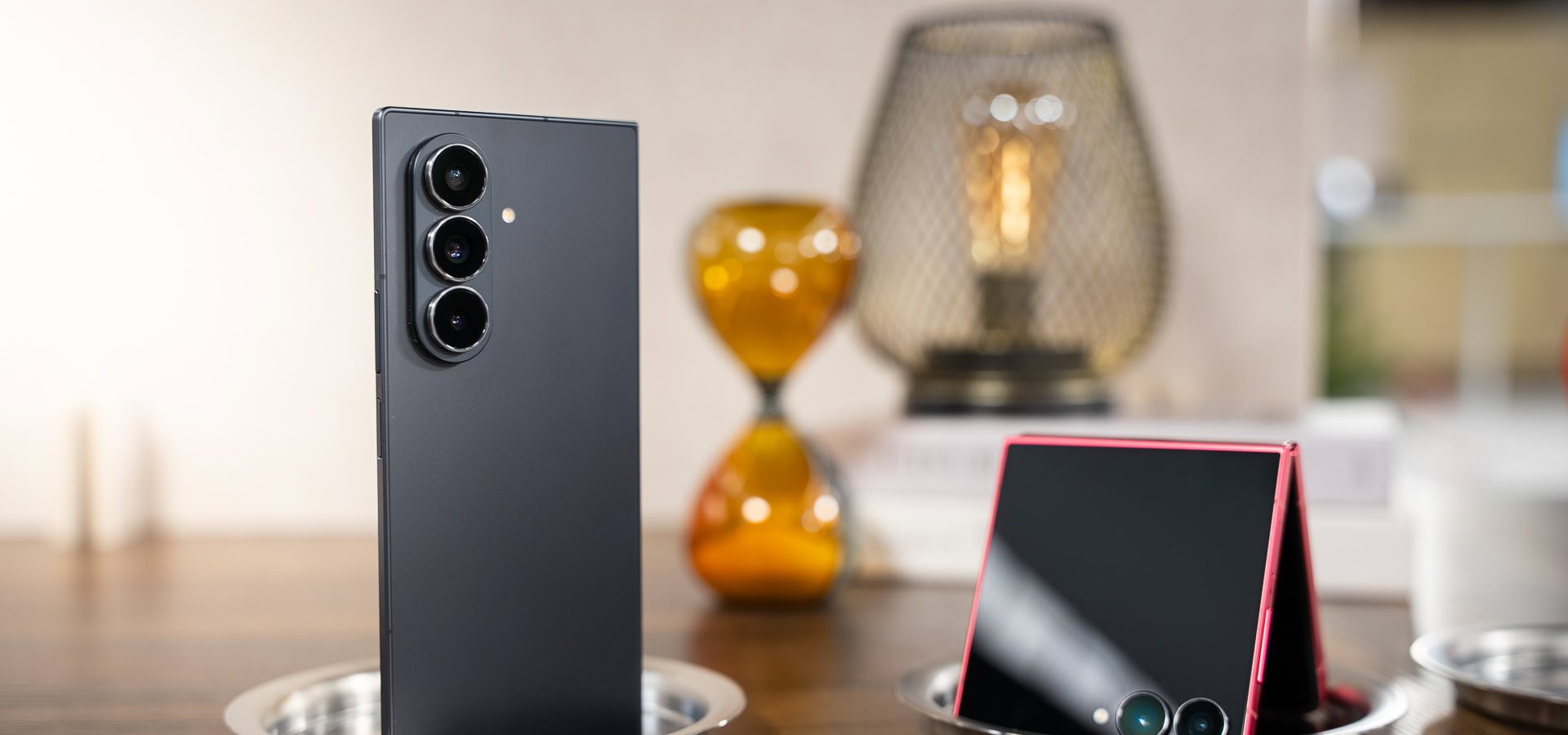 Regali per la Festa della Mamma: Samsung sconta di 400$ il Galaxy Z Fold 7!