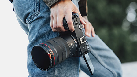 Scopri la Canon EOS R6 V e l’obiettivo RF 20-50mm F4 L IS USM PZ: la scelta perfetta per video a mano libera!