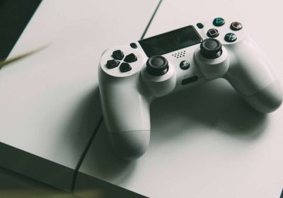 Sony annuncia la verifica online delle licenze di gioco