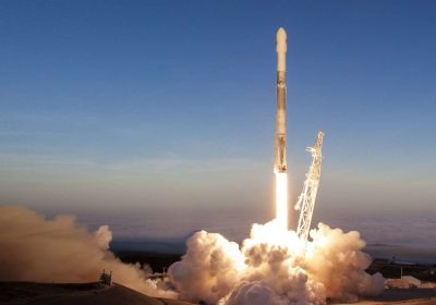Un razzo Falcon 9 si prepara a impattare la Luna il 5 agosto
