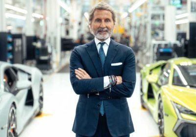 Il CEO di Lamborghini rifiuta l’elettrico: nuova posizione dopo il lancio della Ferrari Luce