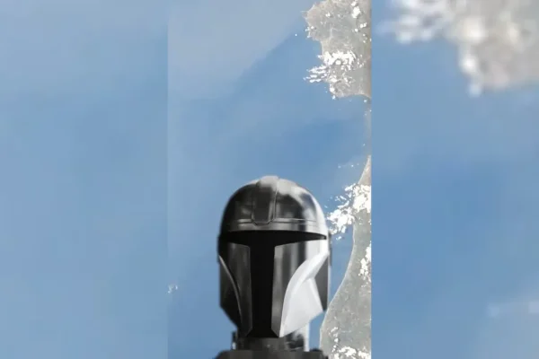 Dalla Saga di Star Wars al Volo nello Spazio: Il Vero Viaggio del Casco del Mandaloriano
