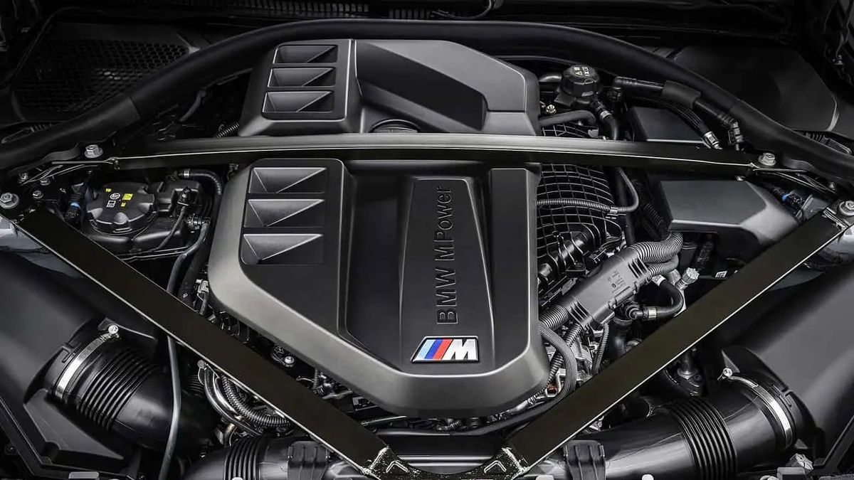 BMW resta fedele alle sue radici: i leggendari 6 cilindri della M in salvo!