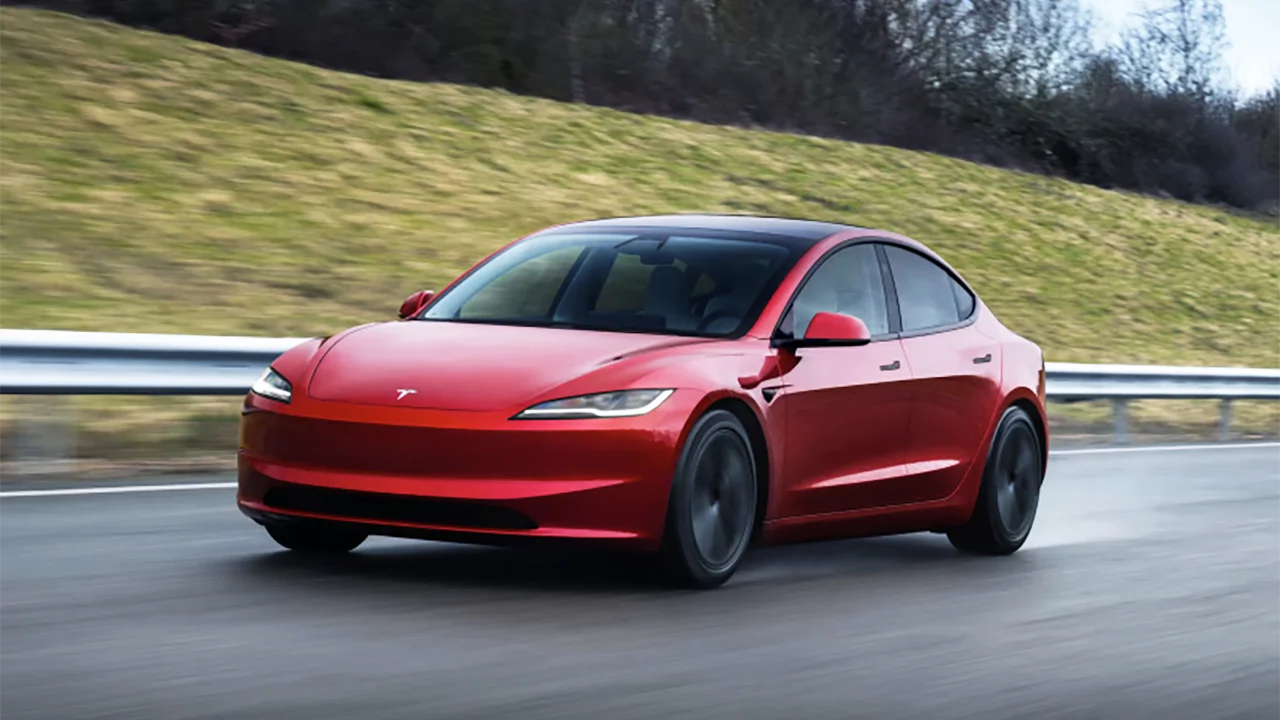 Tesla lancia la Model 3 a un incredibile prezzo di 25.000 euro!