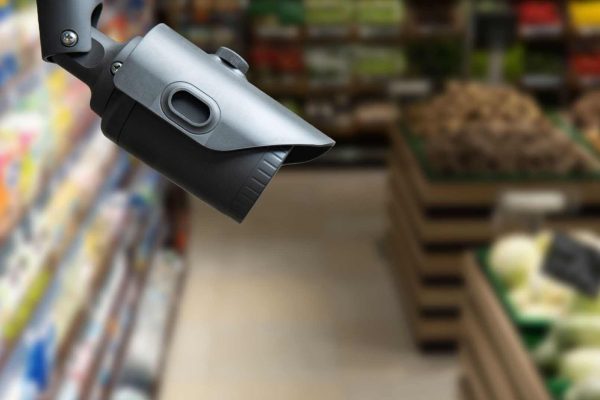 Videosorveglianza nei Negozi: Perché un Solo Cartello Non È Sufficiente