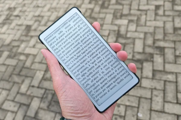 Questo lettore di ebook ha rivoluzionato il mio modo di leggere, anche se non è perfetto!