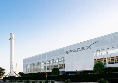 Musk e i miliardi di Anthropic: rivelazioni sulle celebrità finanziarie di SpaceX e il suo imminente debutto in Borsa
