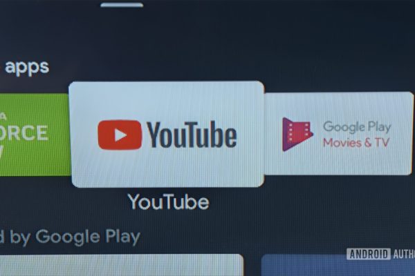 YouTube ora consente di fare shopping direttamente dalla TV con Google Pay