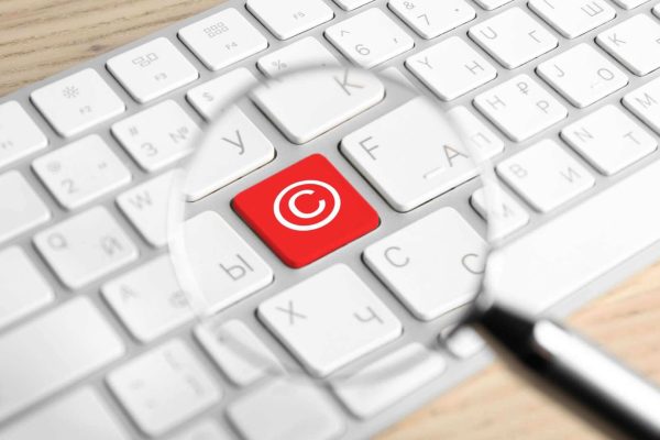 Shadow libraries e modelli generativi: il futuro del copyright è minacciato?