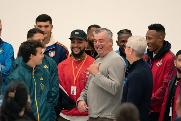Eddy Cue premiato come Personalità dell’Anno ai Cannes Lions Entertainment