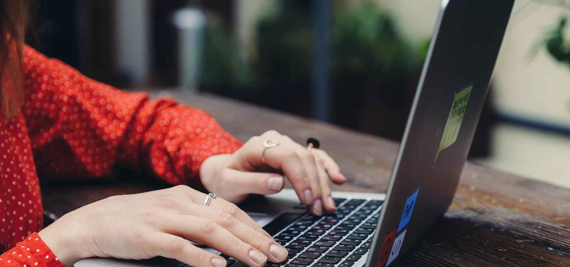 Guida pratica all’hosting web con Aruba: offerte complete a partire da 0,99 €/anno. Scopri le promozioni disponibili.